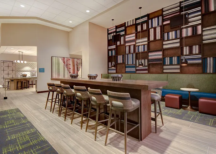 Hampton Downtown, Az 3*
