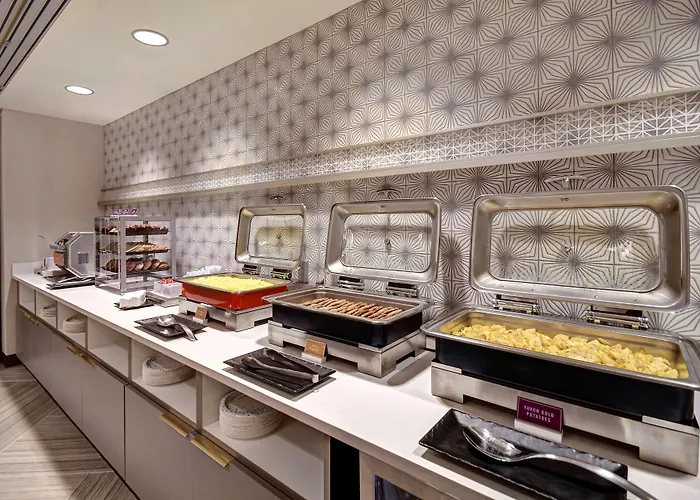 Hampton Downtown, Az Hotel 3*