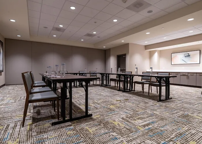 Hampton Downtown, Az 3*